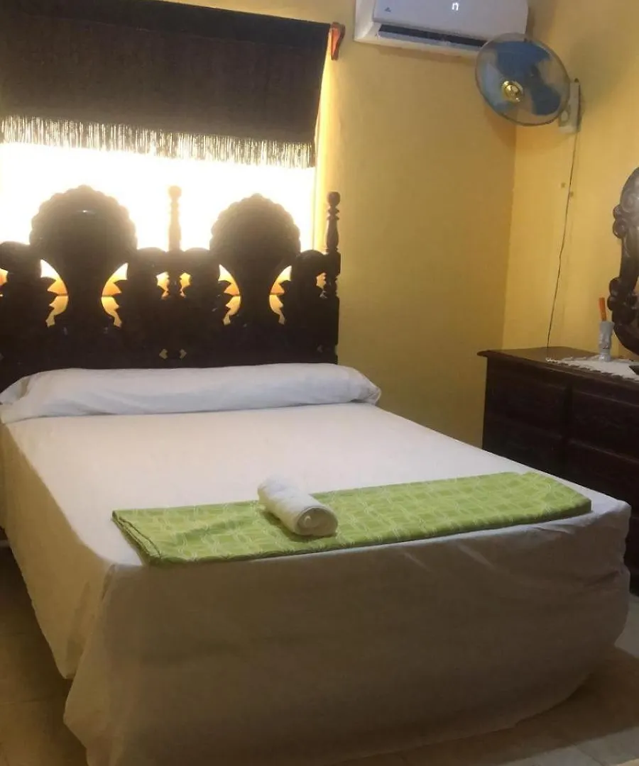 Hospedaje Villa Valencia En Los Patos