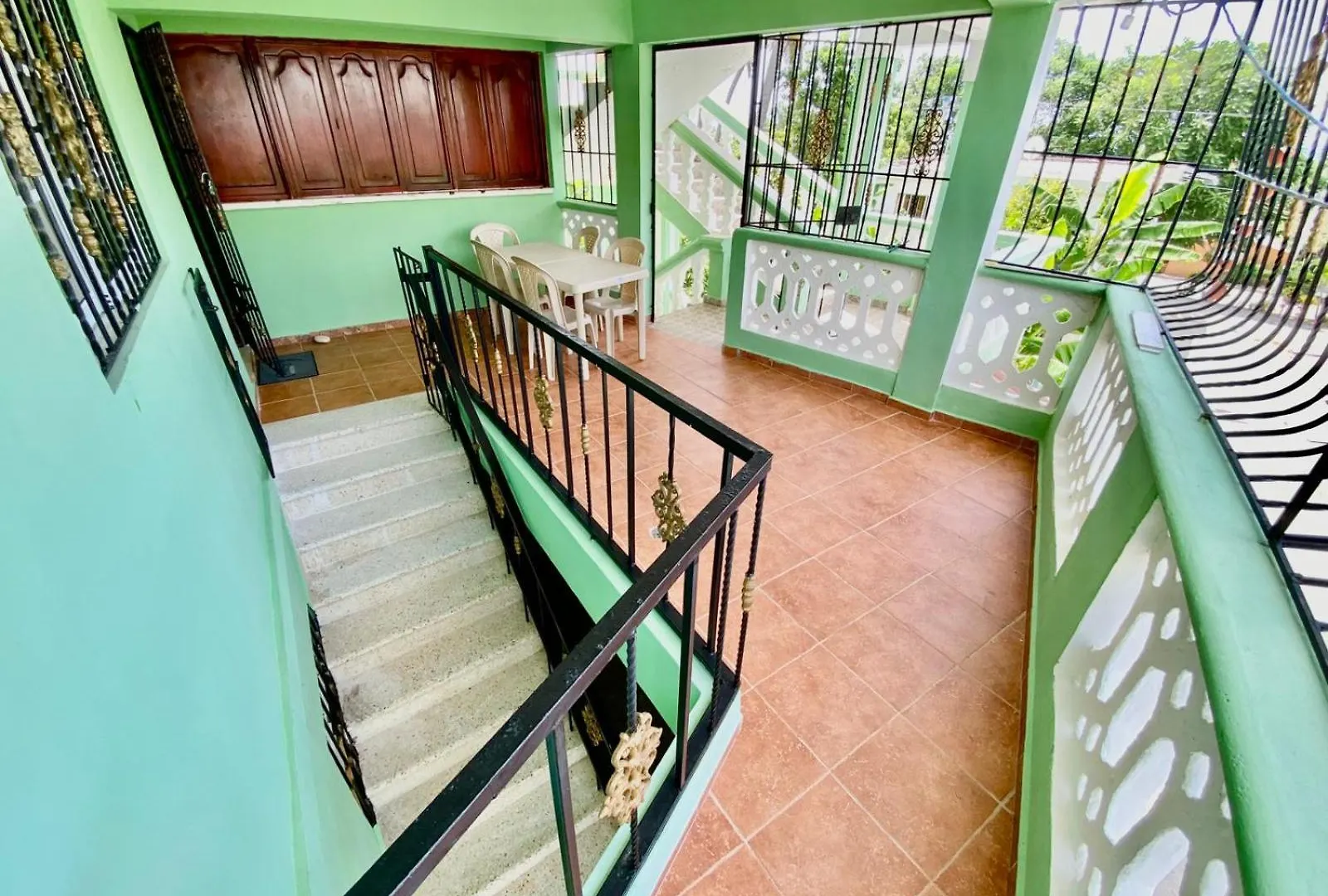 Hospedaje Villa Valencia En Los Patos